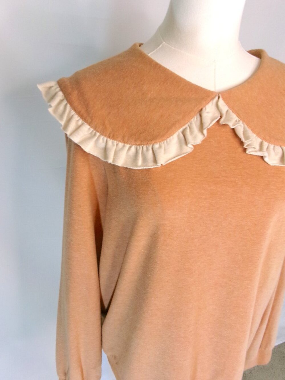 Current Air Peach Peter Pan Collar Sweater Med Ruffle Trim Coquette Cottagecore